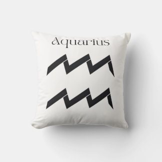Cojín Decorativo Aquarius: Echoes of Freedom
