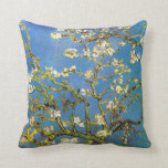 Cojín Decorativo Árbol de almendra floreciente de Van Gogh<br><div class="desc">Visite por favor mi tienda para un diseño más interesante y más opción del color. =>     zazzle.com/iwheels*</div>