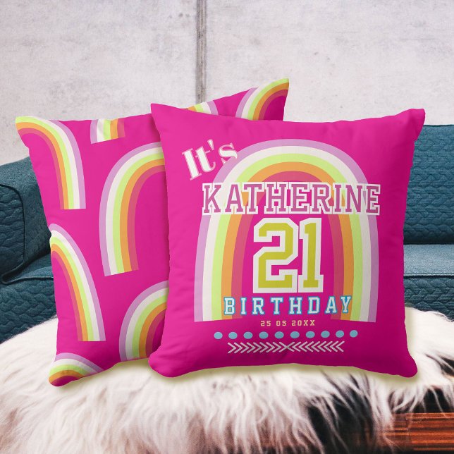 Cojín Decorativo Arcoíris Cumpleaños 21 Rosa Caliente (Rainbow 21st Birthday Hot Pink Throw Pillow)