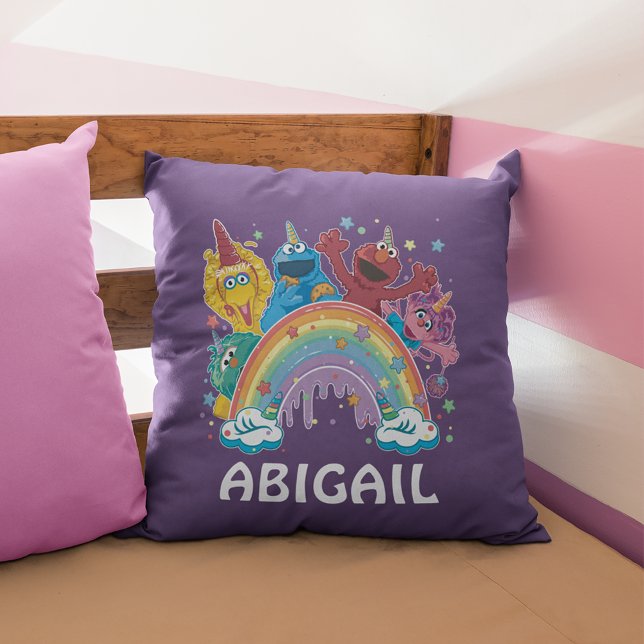 Cojín Decorativo Arcoiris de Sesame Street Unicorn (Pillow on bed)