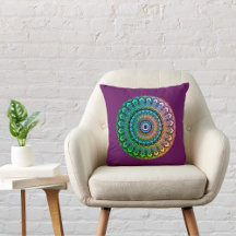 Arcoiris divertido y corazón Mandala en berenjena