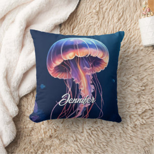 Cojín Decorativo Arte de medusas, nombre en letra cursiva blanca