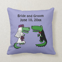 Cojín Decorativo Arte divertido de la boda del cocodrilo de novia y