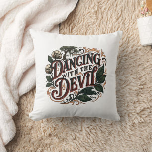 Cojín Decorativo Arte Gótico Bailando Con El Diablo