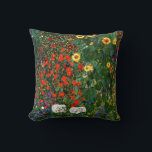 Cojín Decorativo Arte Gustav Klimt - Farm Garden con girasoles<br><div class="desc">Gustav Klimt art - Farm Garden con Sunflowers lanzar almohada.</div>