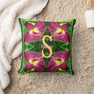 Cojín Decorativo Arte personalizado de lirio de día con monograma i