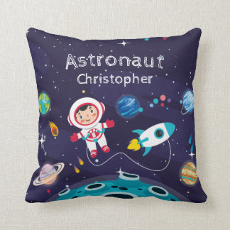 Cojín Decorativo Astronaut child on the moon, monogrammed name