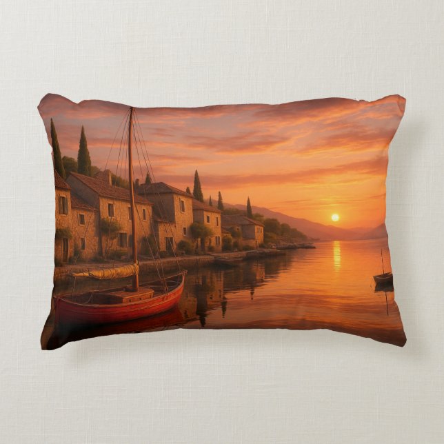Cojín Decorativo Atardecer dorado sobre pueblo costero (Anverso)