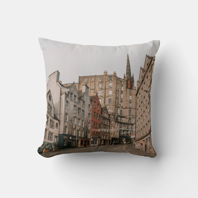 COJÍN DECORATIVO AUTOS APARCADOS JUNTO AL EDIFICIO DE CONCRETOS MAR (Anverso)