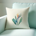 Cojín Decorativo Ave acuarela del paraíso<br><div class="desc">Celebra tu amor por la playa con las coordenadas personalizados de tirar almohada, mostrando mi original pájaro acuarela de la flor del paraíso sobre un fondo de crema de marfil neutral. El reverso muestra un color verde tropical exuberante, perfectamente diseñado para complementar tu decoración costera o para combinar con piezas...</div>