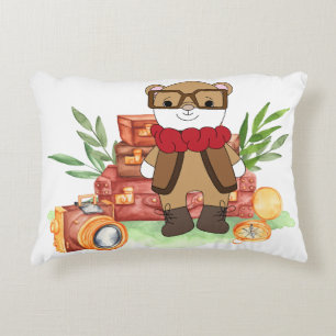 Cojín Decorativo Aventura de dibujos animados de oso lindo de viaje