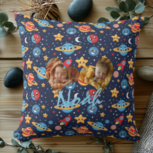 Cojín Decorativo Aventuras Cósmicas para Niños – Planetas, Cohetes 