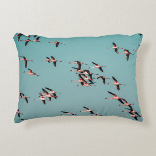 COJÍN DECORATIVO AVES NEGRAS Y BLANCAS