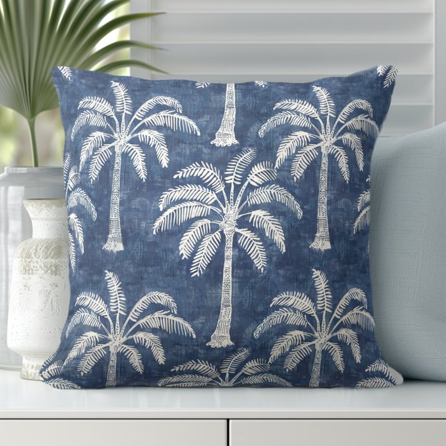 Cojín decorativo azul índigo de palmeras - Doble c (Add a luxury tropical palm tree throw pillow is double-sided. This is the front side of the pillow.)