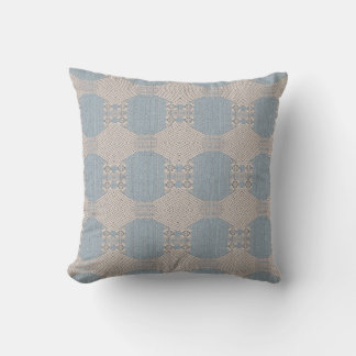 Cojín Decorativo Azurévia Lace – Azul Polvo y Geométrico Marfil