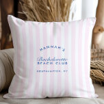 Cojín Decorativo Bachelorette azul rosa y marina retro moderno<br><div class="desc">Añada un toque de encanto retro a su soltería con el Cojín decorativo de Bachelorette azul rosa y marina personalizable Retro Moderno Vintage. El texto completo de esta plantilla es editable, lo que le permite adaptarlo para que coincida con el estilo y el tema únicos de su celebración. Diseñado para...</div>