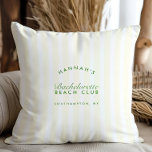 Cojín Decorativo Bachelorette verde y amarilla retro moderno<br><div class="desc">Añada un toque de encanto retro a su soltería con el Cojín decorativo de bachillerato verde y amarillo retro moderno personalizable. El texto completo de esta plantilla es editable, lo que le permite adaptarlo para que coincida con el estilo y el tema únicos de su celebración. Diseñado para complementar la...</div>