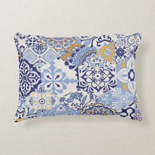 Cojín Decorativo Baldosas azules de color azulón: tónica a mano.