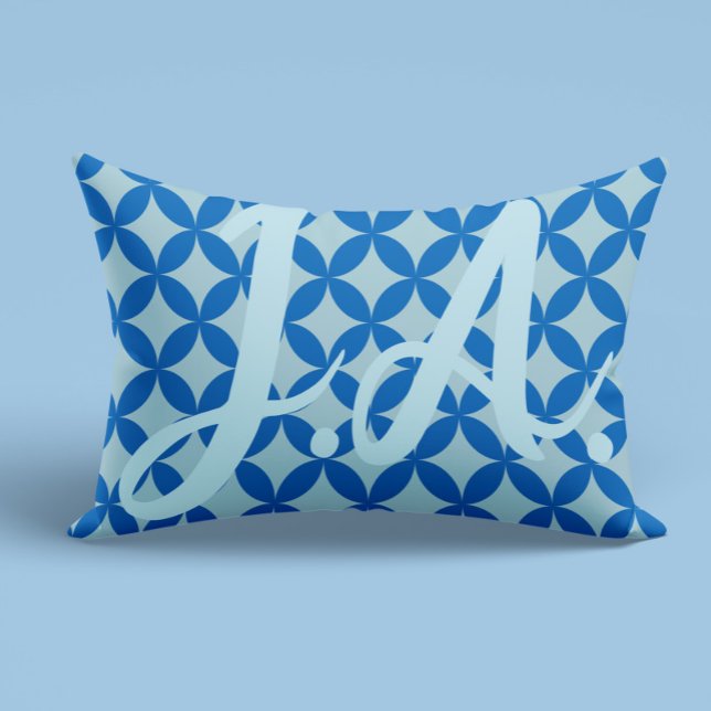 Cojín Decorativo Baldosas de verano con círculos azules para bebés (Summer tile with azure circles on baby blue accent pillow)