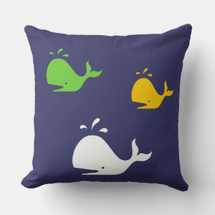 Cojín Decorativo ballenas azul marino, amarillo y verde en blanco