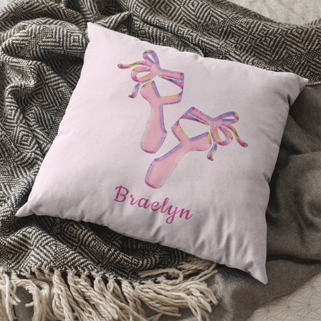 Cojín Decorativo Ballerina rosa Zapatillas Elegante Arte de Baile (Modern Pink Ballerina Dance Shoes Throw Pillow)