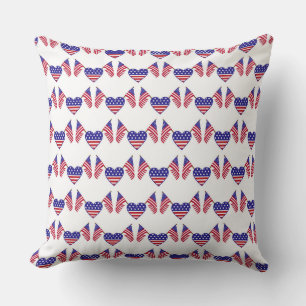COJÍN DECORATIVO BANDERAS Y CORAZONES DE AZUL BLANCO PATRIOTA