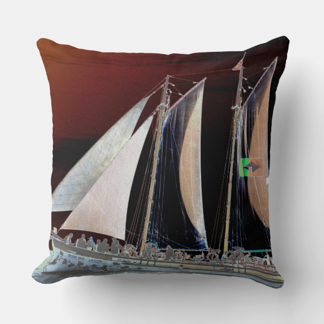 Cojín Decorativo Barco en marcha (Anverso)