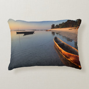 Cojín Decorativo Barcos de madera en la playa de Tondooni