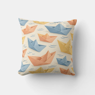 Cojín Decorativo Barcos de papel pastel en suaves rizos azules