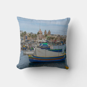 Cojín Decorativo Barcos de pesca tradicionales y coloridos en Malta