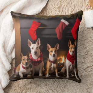 Cojín Decorativo Basenji junto a la Chimenea Navidad