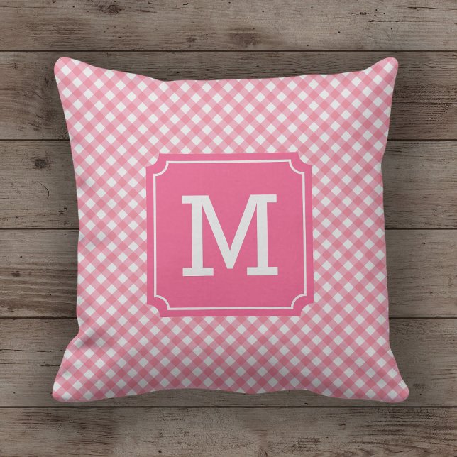 Cojín Decorativo Bebé estiloso Rosa Gingham Nombre Monograma (Subido por el creador)