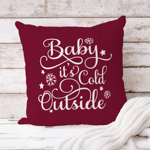 Cojín Decorativo Bebé, hace frío afuera Burgundy Script Holiday