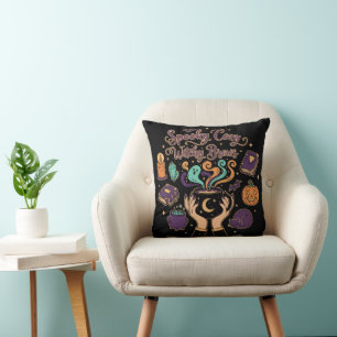 Cojín Decorativo Bebidas Embrujadas Acogedoras y Espeluznantes   Es