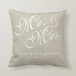 Cojín Decorativo Beige Linen Iniciales Sr. y Sra. Boda Pillow