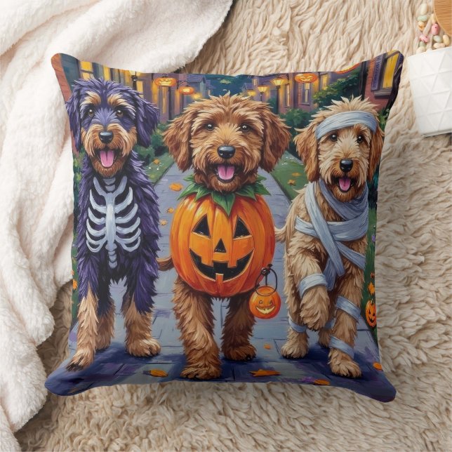 Cojín Decorativo Bernedoodle perros trick-or-Treating en Halloween  (Manta)