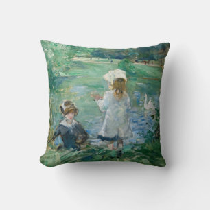 Cojín Decorativo Berthe Morisot - Junto a un lago / Au bord du lac