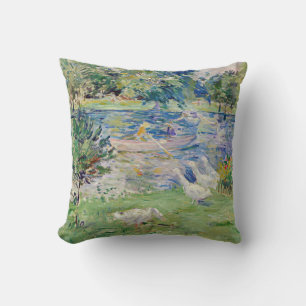 Cojín Decorativo Berthe Morisot - Muchacha en un barco con gansos