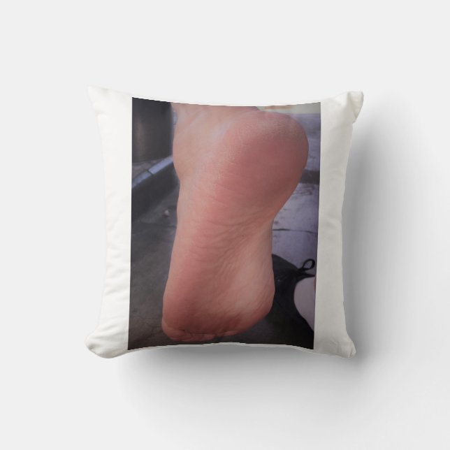 COJÍN DECORATIVO BESAR LOS PIES (Anverso)
