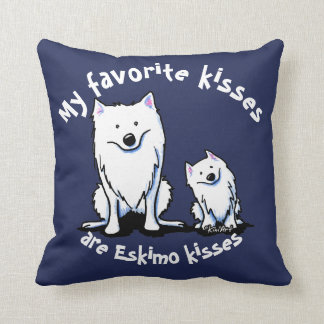 Cojín Decorativo Besos americanos del esquimal de KiniArt