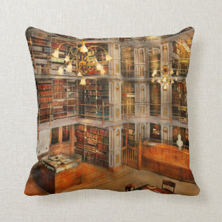 Cojín Decorativo Biblioteca - una obra clásica literaria 1905