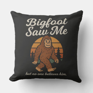Cojín Decorativo Bigfoot Divertido "Me Vio Pero Nadie Le CreeMug