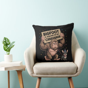 Cojín Decorativo Bigfoot está celoso de mi Chihuahua