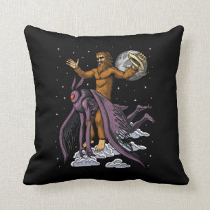 Cojín Decorativo Bigfoot Riding Mothman