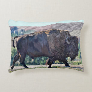 Cojín Decorativo Bisonte Americano Paseando en un Entorno de Prader