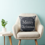 Cojín Decorativo Black Chalkboard White Swirly Merry Christmas<br><div class="desc">Este es hermoso Balneario Negro Decorativo Piscina Blanca alegre bienvenida navideña Plaza Pillow . Puedes decorar tu habitación con esta bonita almohada de Navidades. Celebre la temporada con esta almohada moderna y elegante de decoración de vacaciones.</div>