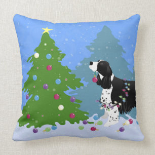 Cojín Decorativo Black Springer Spaniel decorando árbol de Navidad
