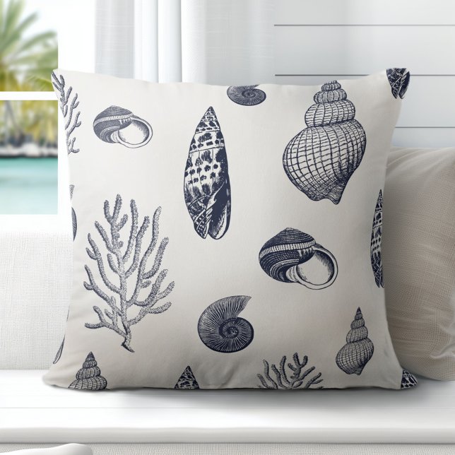 Cojín Decorativo Blanco azul de la marina de guerra (Discover Gorgeous Coastal Throw Pillows by Totally Coast.)
