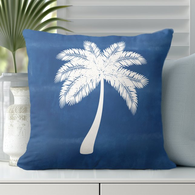 Cojín Decorativo Blanco azul del árbol de palmas tropical (Transform Your Room with Coastal Throw Pillows.)