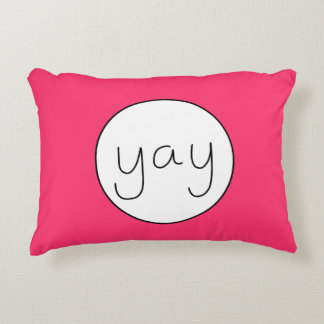 Cojín Decorativo Blanco y magenta felices de la escritura de YAY
